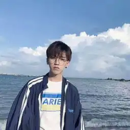 2018最新帅气男生yy头像个性只要和你在一起变成白痴也愿意