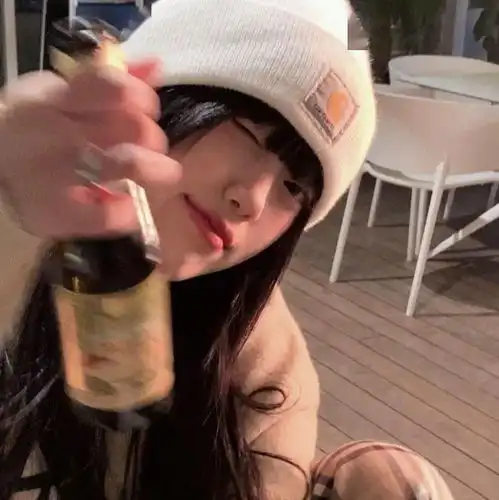 臭宝该换一组头像壁纸啦