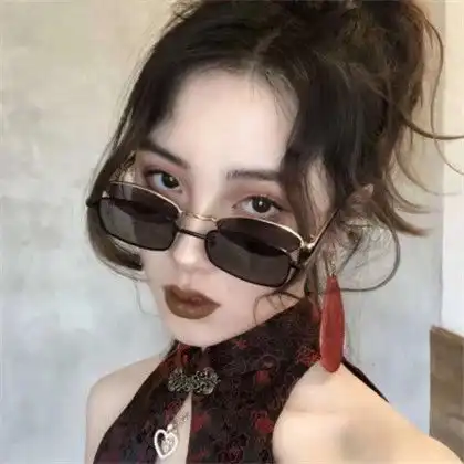 个性系潮流酷女生头像,爱情心伤痕累累