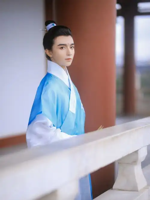 汉服小哥哥系列愣着干什么进来选老公