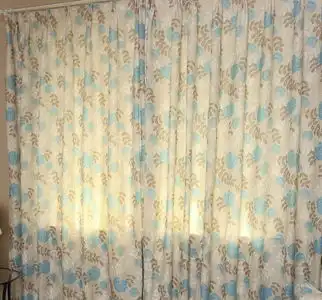 清新淡雅素色窗帘演绎凉爽夏天