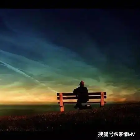 一个人独坐沉思的伤感图片孤独一个人背影图片素材