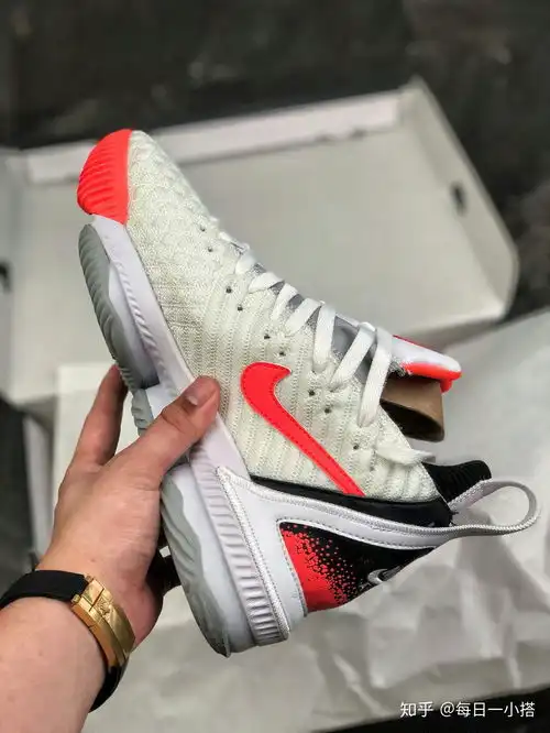 时尚潮鞋nike詹姆斯16