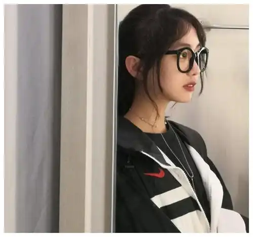 满天星小姐姐怒斥康巴汉子爆火事件,网友自欺欺人