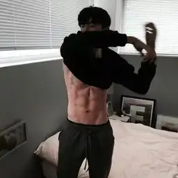 不去健身房,在家也能轻松练出腹肌