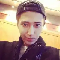 你的微笑散发着阳光