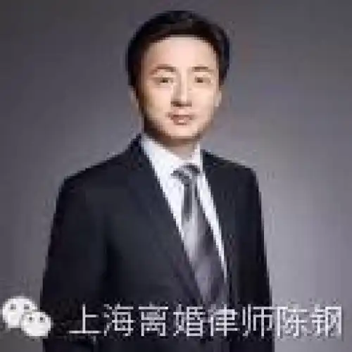 上海离婚律师陈钢离婚诉讼中以不正当手段取得的证据,法院会采信吗