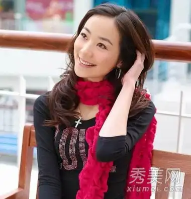 今年流行什么发型9种清淡的风卷在几秒钟内变成女神