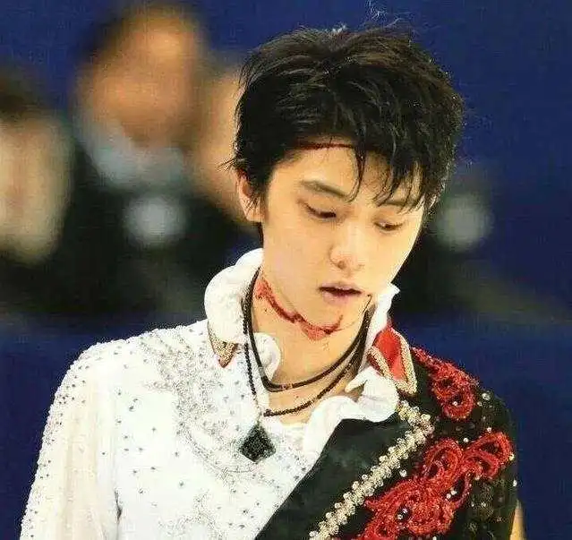 羽生结弦小樱花考斯滕亮相,华美比赛服背后有哪些门道