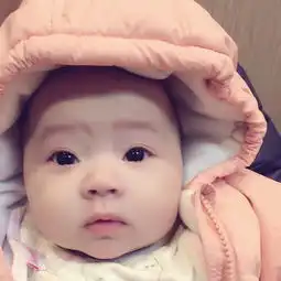 婴儿大眼睛