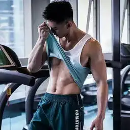 18位腹肌帅哥让你过目不忘,健身不一定非要肌肉发达,最后是亮点