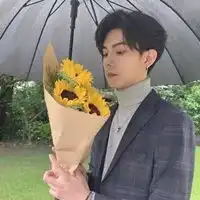 杨宇腾头像