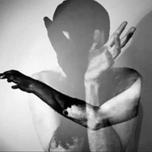 青春志愿爱在旅途春运回家路上,资阳青年志愿者暖心相伴