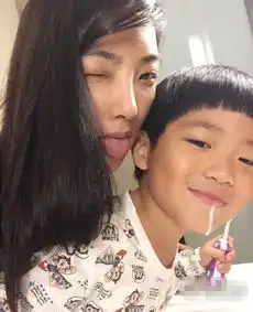 曹格娇妻晒grace与哥哥合影兄妹亲密