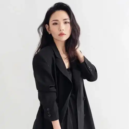 成都精英女性的家260㎡极简现代风公寓,精致优雅的艺术宅
