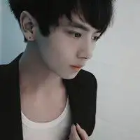 小编收集的网络精品qq男生头像