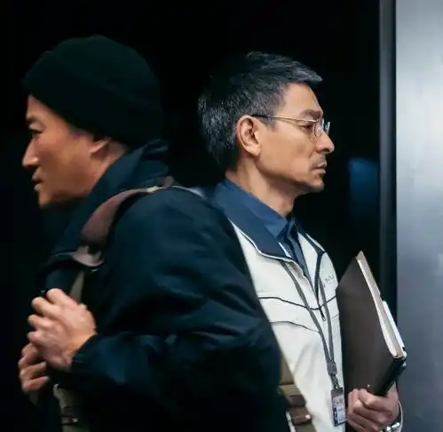 成龙周星驰吴京争票房,成龙率先出局,周星驰夺冠希望最大