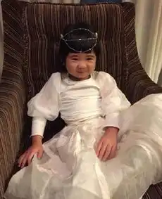 曹格家joe亲吻grace姐姐一脸娇羞超有爱