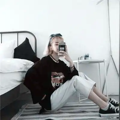 女生伤感头像,眼神有点寂寞有点孤独的
