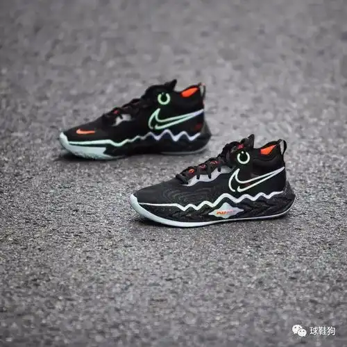 耐克顶配篮球鞋曝光全掌前后气垫,还有pebax结构,堆料or诚意