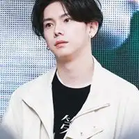 杨宇腾头像