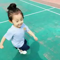 qq头像可爱小女生卖萌高清2018想让全世界知道我喜欢你