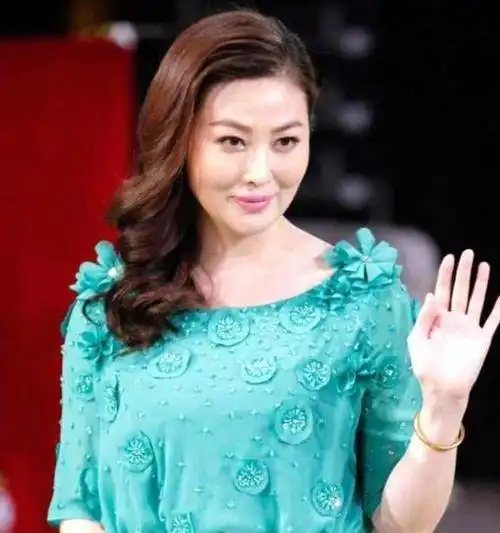 时隔23年,丁海峰再演武松,潘金莲却已经换人,卖弄风情,热度远超丁海峰武大郎