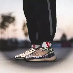 yeezy380也有满天星实物首次曝光,你打几分