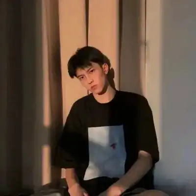 男生头像舌头要怎么放在嘴里才会最舒服