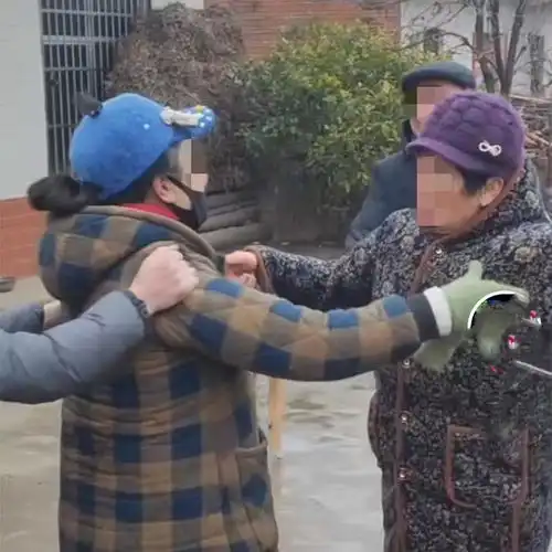 河南结婚3天新娘闹离婚,30多万换两床被子,上门被说无理取闹