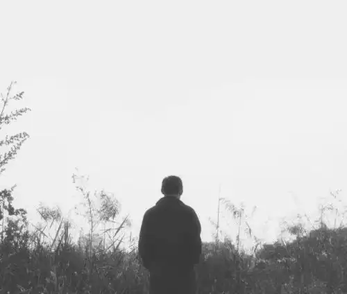 尊重他人的恋爱史,是一种风度,更是一种释怀