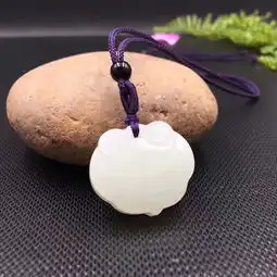 精品和田玉挂坠宝宝锁
