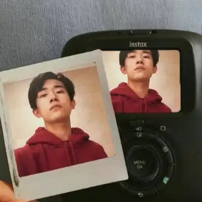 易烊千玺图片少年的天空从不黑男生头像我要个性网