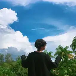 头像或许换个时间有些人真的很合适