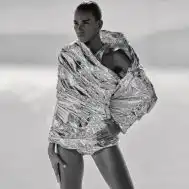 肯达尔詹纳elle美国2018年6月一个充满活力和郁郁葱葱的系列图像