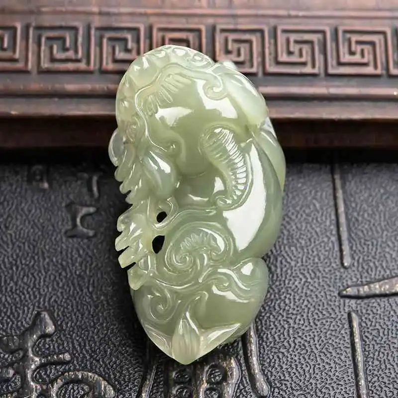 和田玉貔貅把件的寓意招财纳福镇宅辟邪与吉祥如意的综合解析