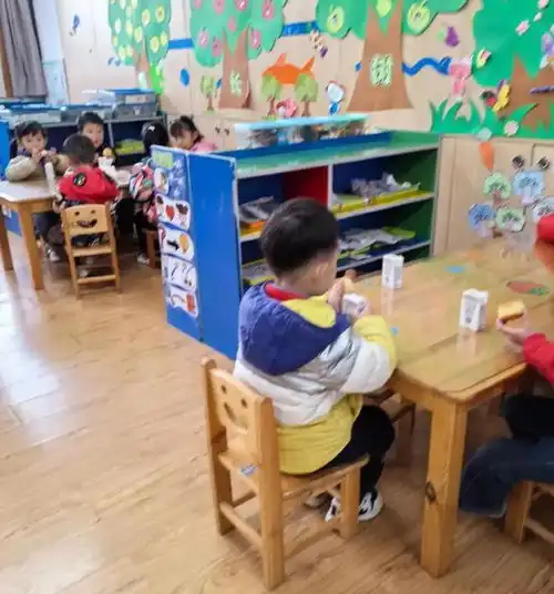 家长吐槽孩子读幼儿园费用高,一个学期9000多网友比大学还贵
