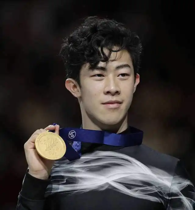 尴尬羽生结弦谈短节目跳空起跳时卡到1个洞可能其他选手留下的