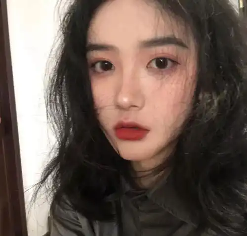 儿媳满身淤青,婆婆却装可怜说她自己摔的,儿子提前回家逮个正着