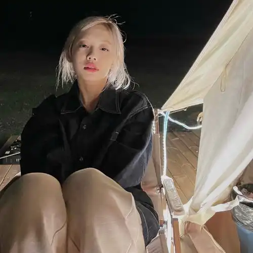 头像爱与理想御风狂长