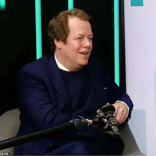 英国副首相辞职卡米拉儿子正式开战哈里王子