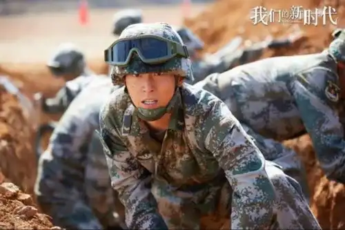 窦骁排爆精英演绎排爆兵的坚守与成长