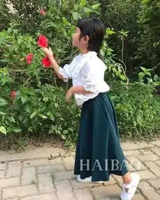 曹格的女儿grace姐姐长成这样了,这下不丑了吧