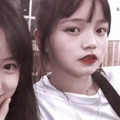 沈奈恬闺蜜头像小姐姐