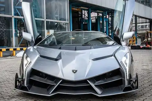 汽车天天评兰博基尼veneno,周杰伦晒朋友圈的天价豪车