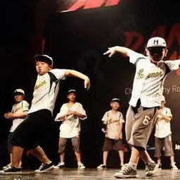 vb街舞产品图片vb街舞店铺装修图片