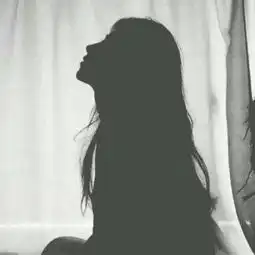 上家底,女生背影,喜欢收藏加点赞