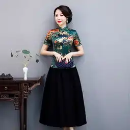 45岁的小姨美成25岁,就因为穿上下面第10款连衣裙显瘦又减龄
