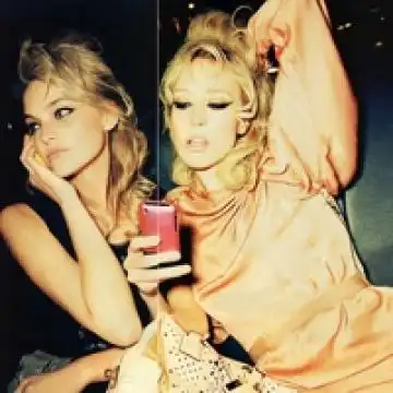 欧美姐妹头像大全2020最新版的与你一起二到世界的终结