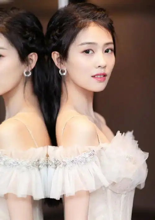 白露美图合集